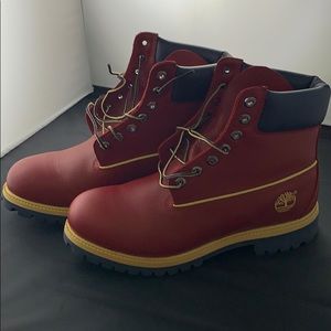 Men’s Timberland Boots Size 9M